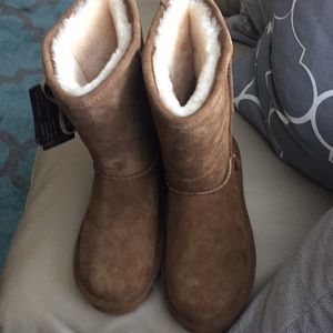 COPY - Bearpaw new chestnut sz5
